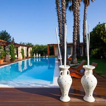 Spaziosa Villa Con Piscina E Giardino, Polignano A Mare Exterior foto