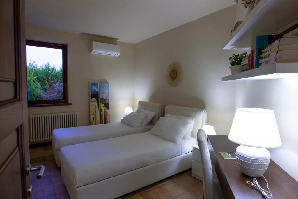 Spaziosa Villa Con Piscina E Giardino, Polignano A Mare Exterior foto
