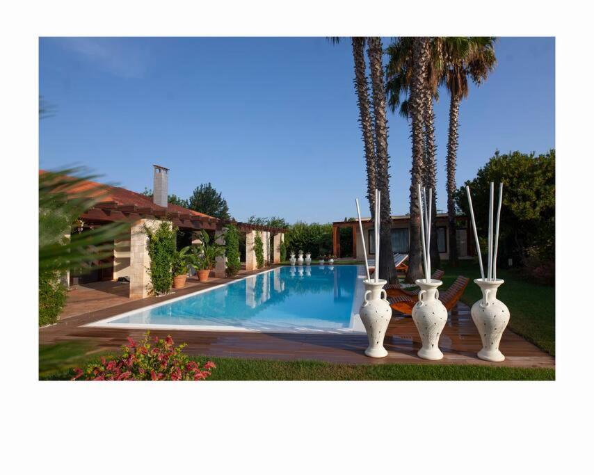 Spaziosa Villa Con Piscina E Giardino, Polignano A Mare Exterior foto